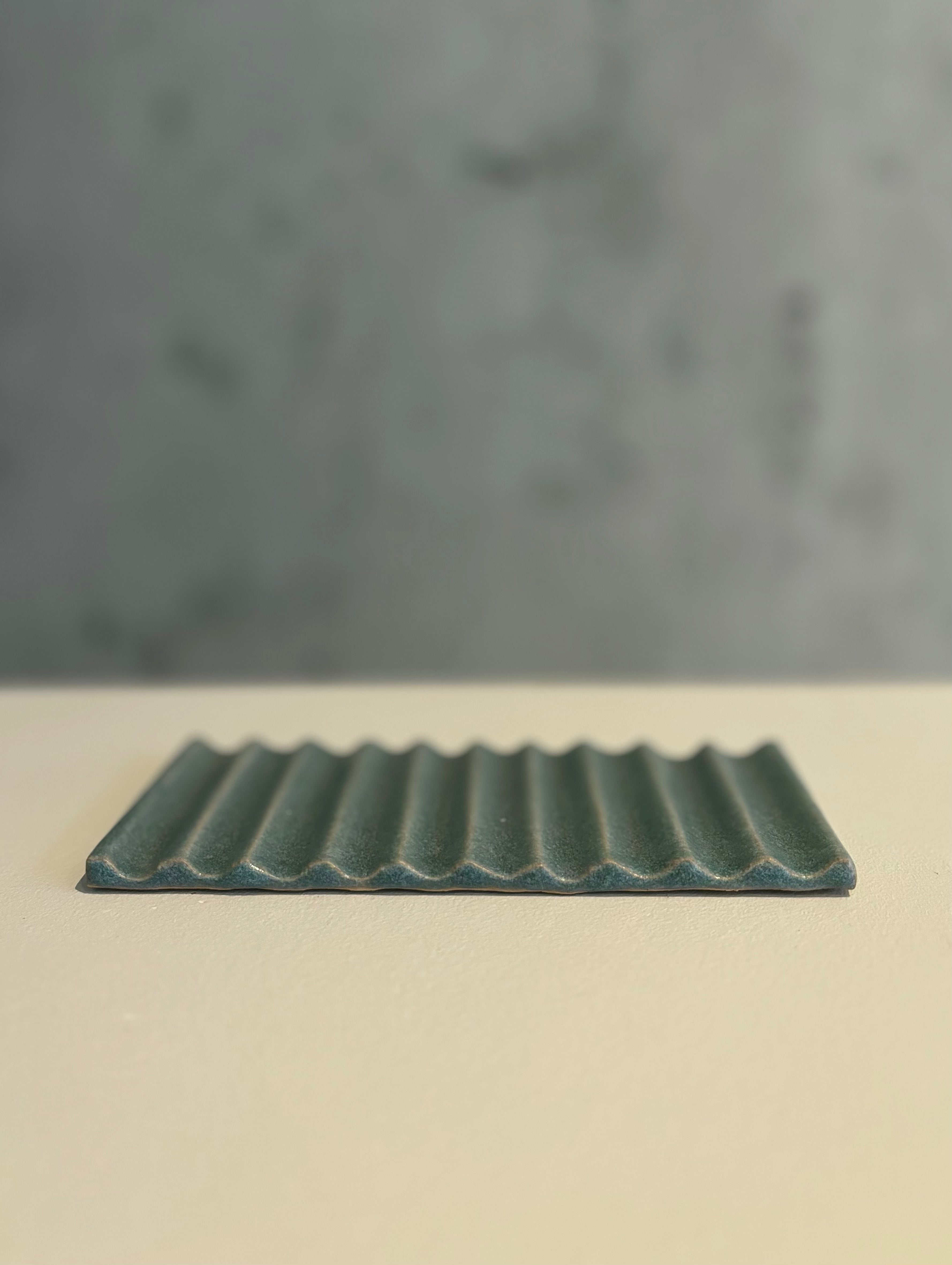 Large Soap Dish for Shampoo & Conditioner - Deep Blue / Green